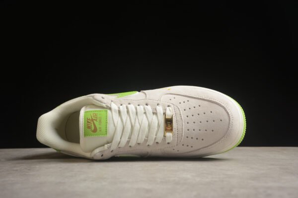 Nike Air Force 1 - Image 4