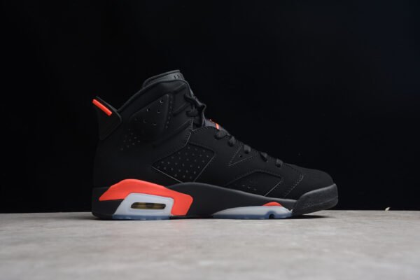 Nike Air Jordan 6 - Image 2