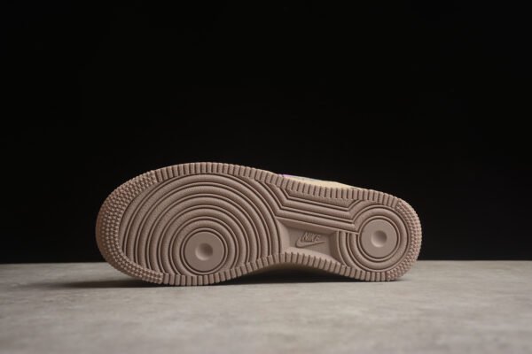 Nike Air Force 1 - Image 2