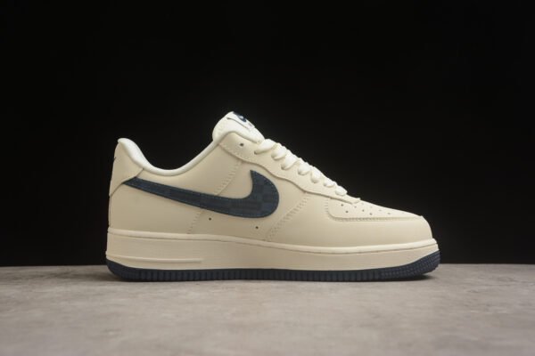 Nike Air Force 1 - Image 3