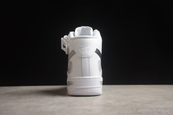 Nike Air Force 1 - Image 3