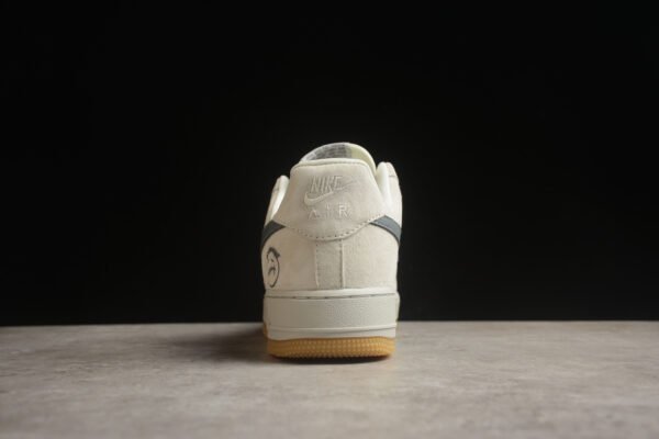 Nike Air Force 1 - Image 3