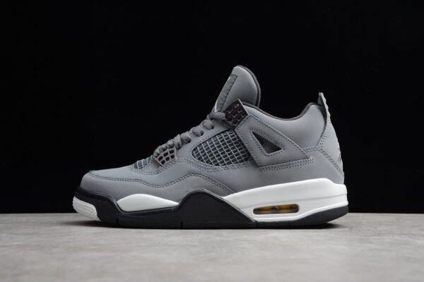AIR JORDAN RETRO 4