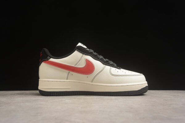 Nike Air Force 1 - Image 3