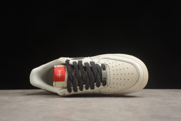 Nike Air Force 1 - Image 2