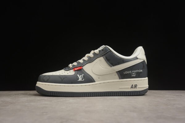 Louis Vuitton X Nike - Image 3