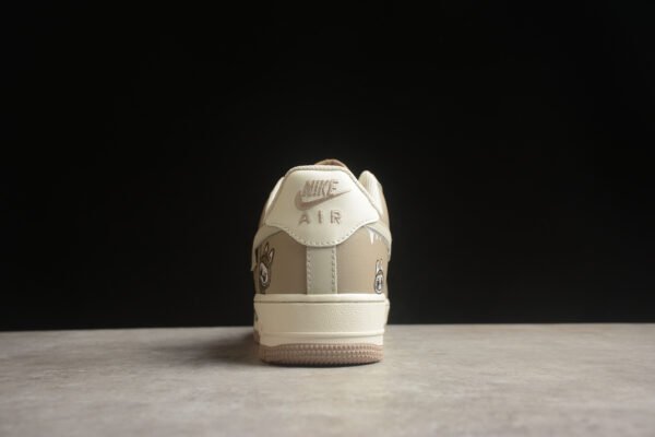 Nike Air Force 1 - Image 2