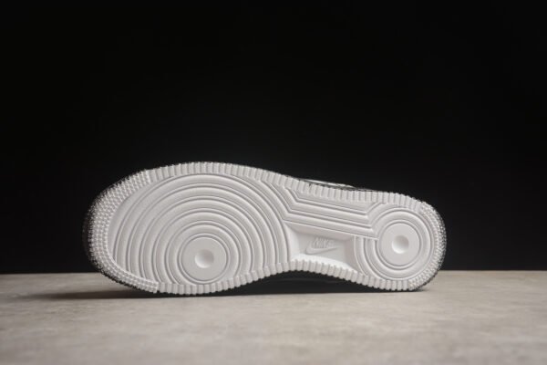 Nike Air Force 1 - Image 2