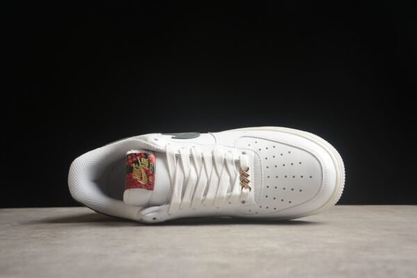 Nike Air Force 1 - Image 4