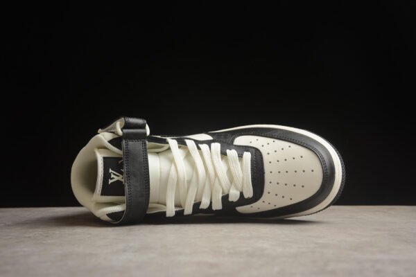 Nike Air Force 1 - Image 3