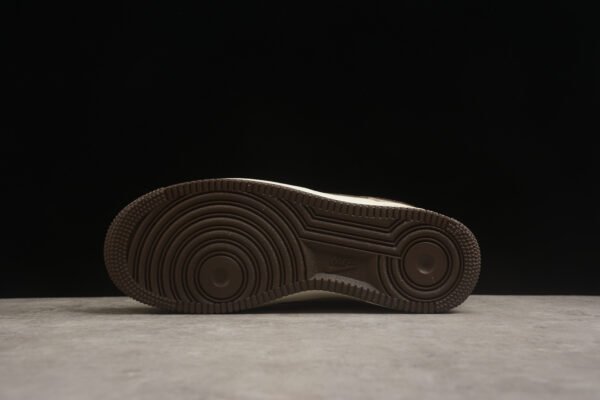 The North Face X Nike - Image 2