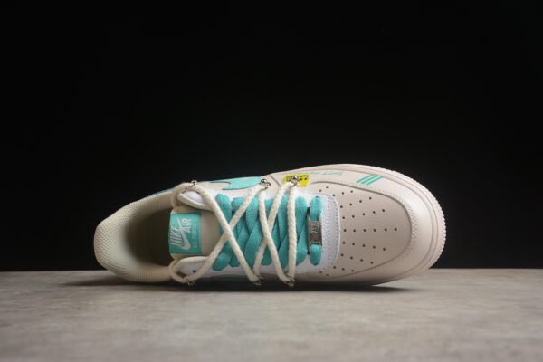 Nike Air Force 1 - Image 5