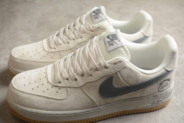 Nike Air Force 1 - Image 4