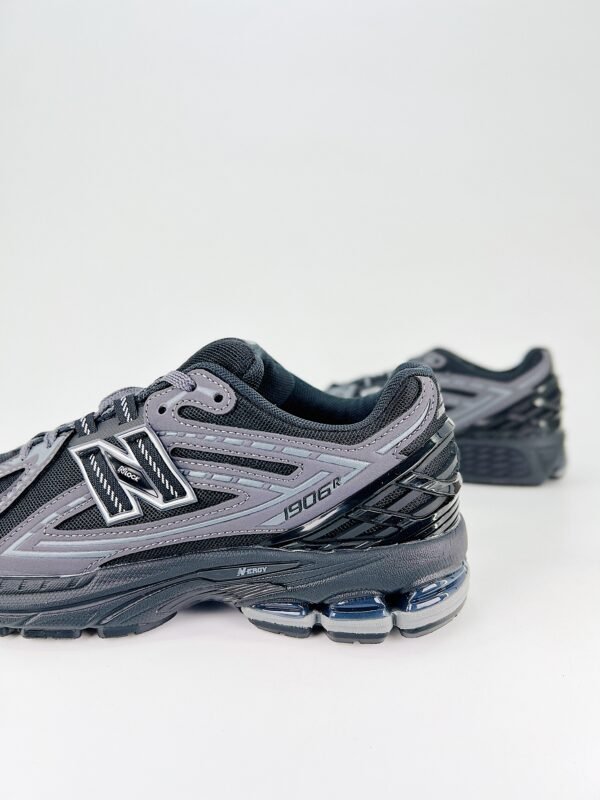 New Balance M1906R - Image 3