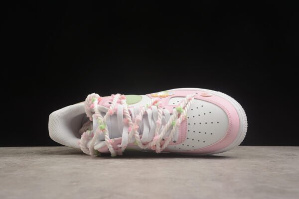 Nike Air Force 1 - Image 4