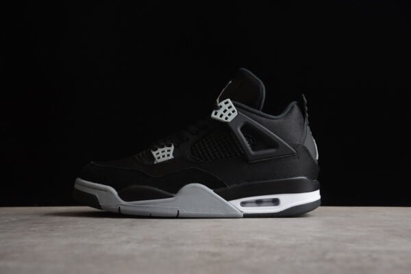 AIR JORDAN RETRO 4