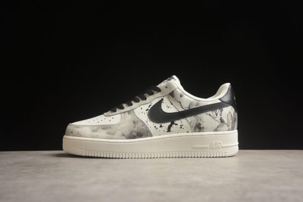 Nike Air Force 1 - Image 4