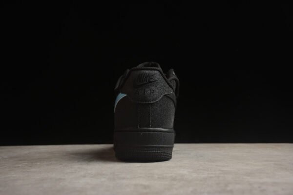 Nike Air Force 1 - Image 4