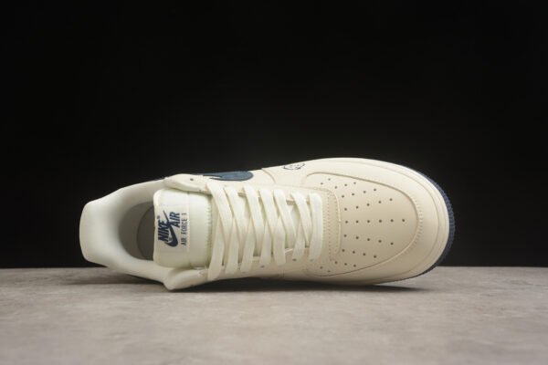 Nike Air Force 1 - Image 4