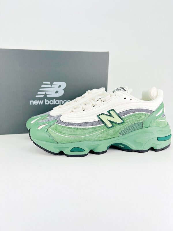 New Balance 1000