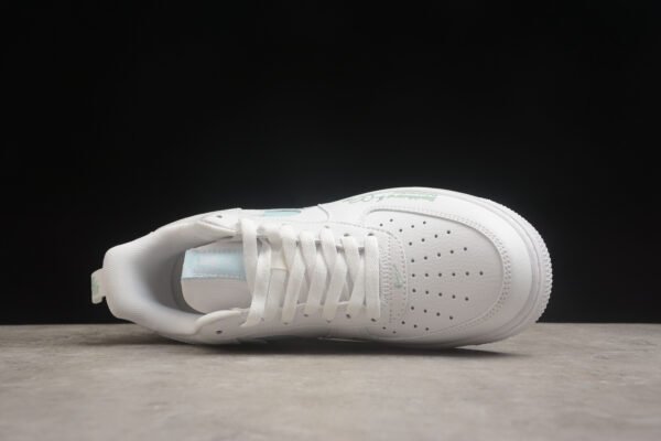Nike Air Force 1 - Image 4