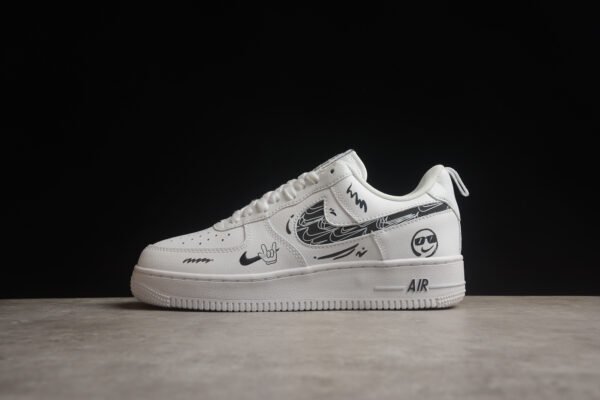 Nike Air Force 1 - Image 4